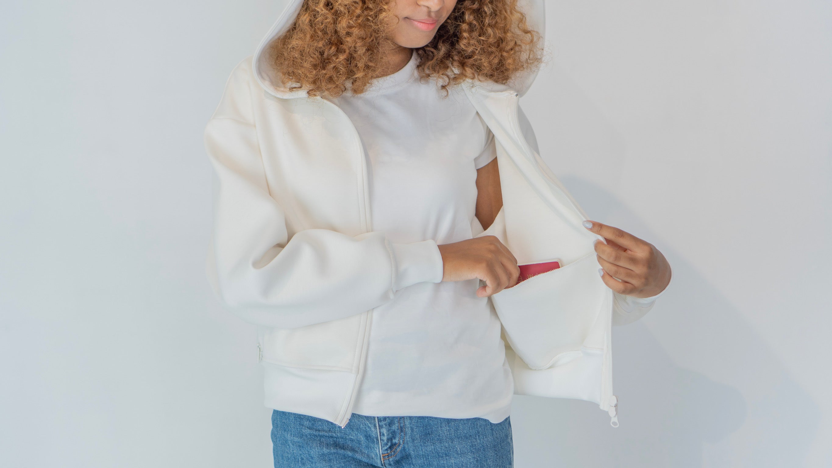 White【オープニングキャンペーン20%OFF】¥25,000→¥20,000