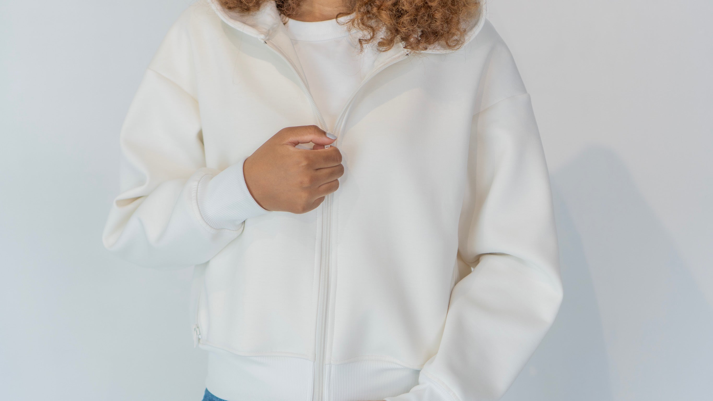 White【オープニングキャンペーン20%OFF】¥25,000→¥20,000